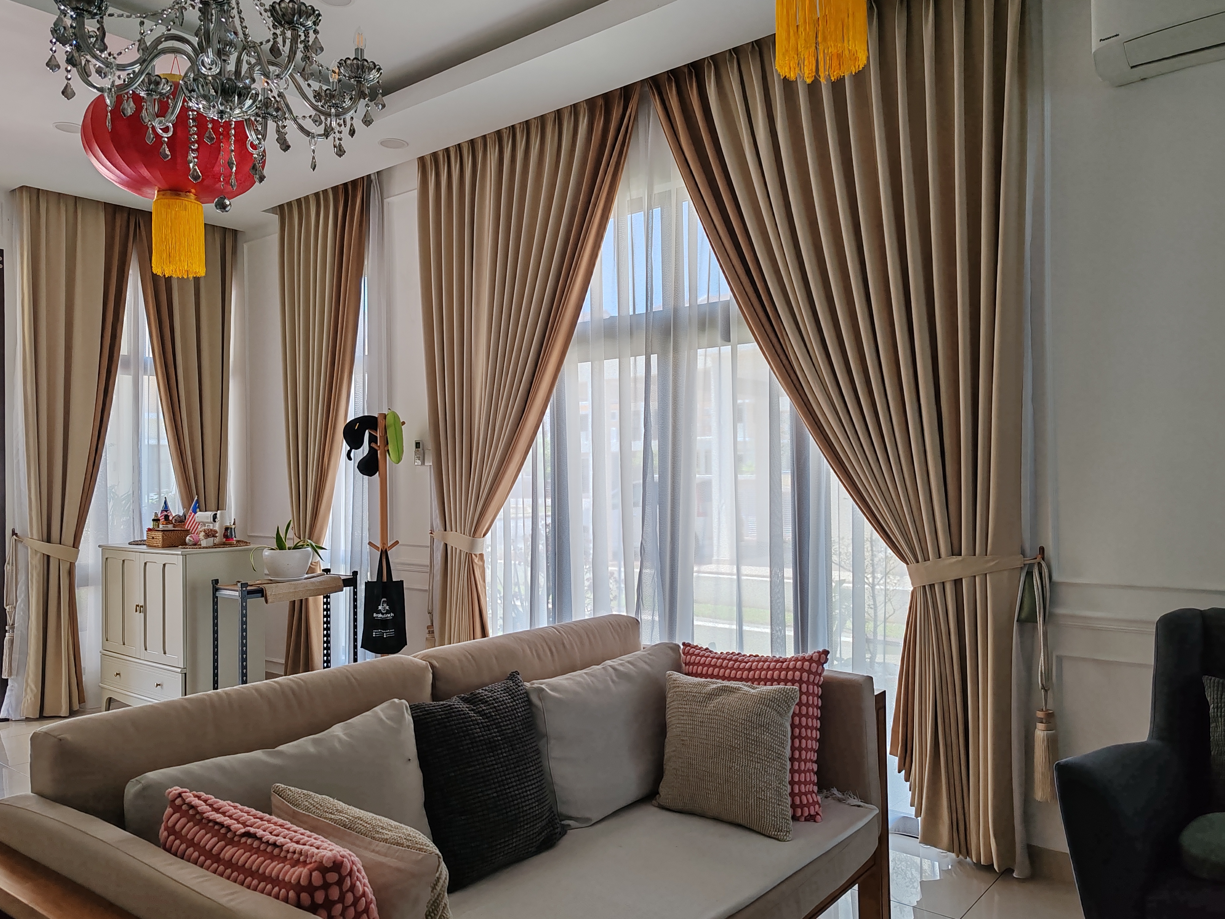 Servis cuci langsir profesional - Langsir bersih dan wangi seperti baru